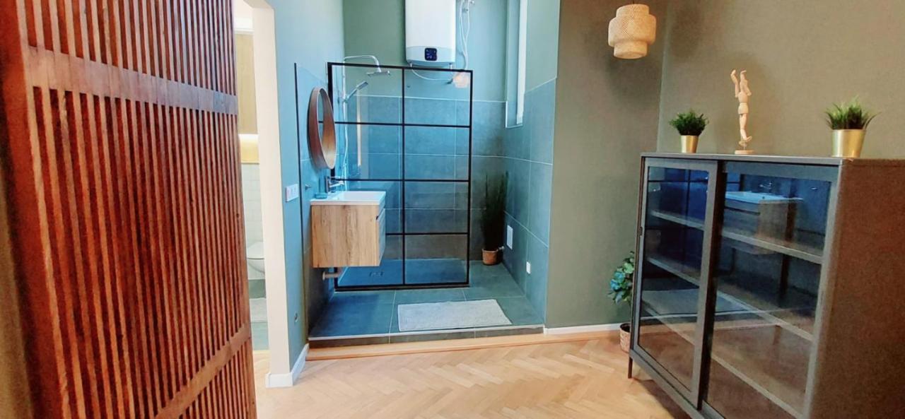 A+ Budapest Downtown Apartments Akacfa Экстерьер фото